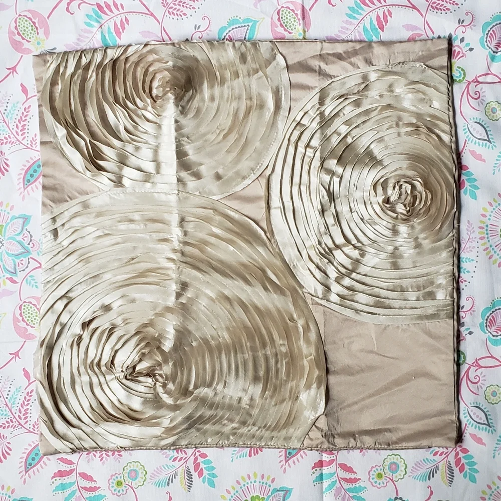 NWT Geo Circles Square Throw Pillow Cover